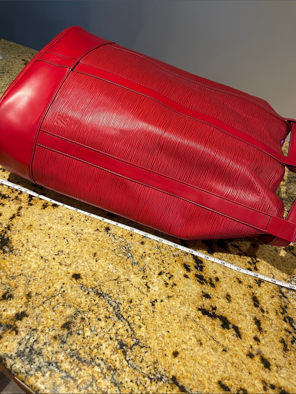 Red epi leather Randonee Louis Vuitton GM sling Bag - Picture 17 of 17